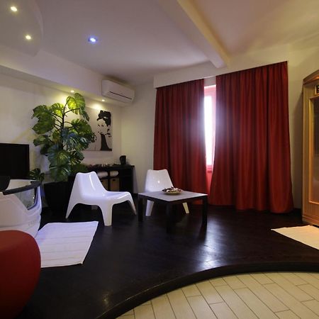 Hotel Paradise Airport Forlì Buitenkant foto