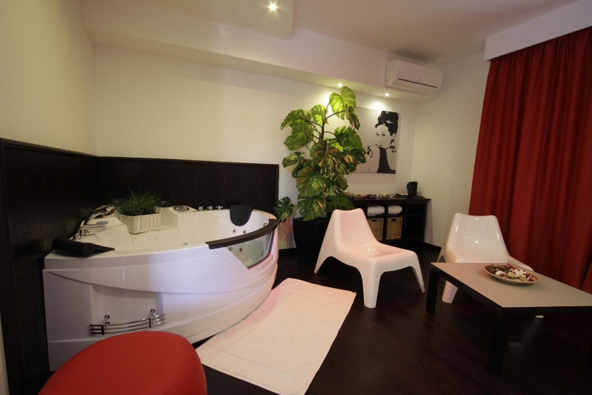 Hotel Paradise Airport Forlì Buitenkant foto