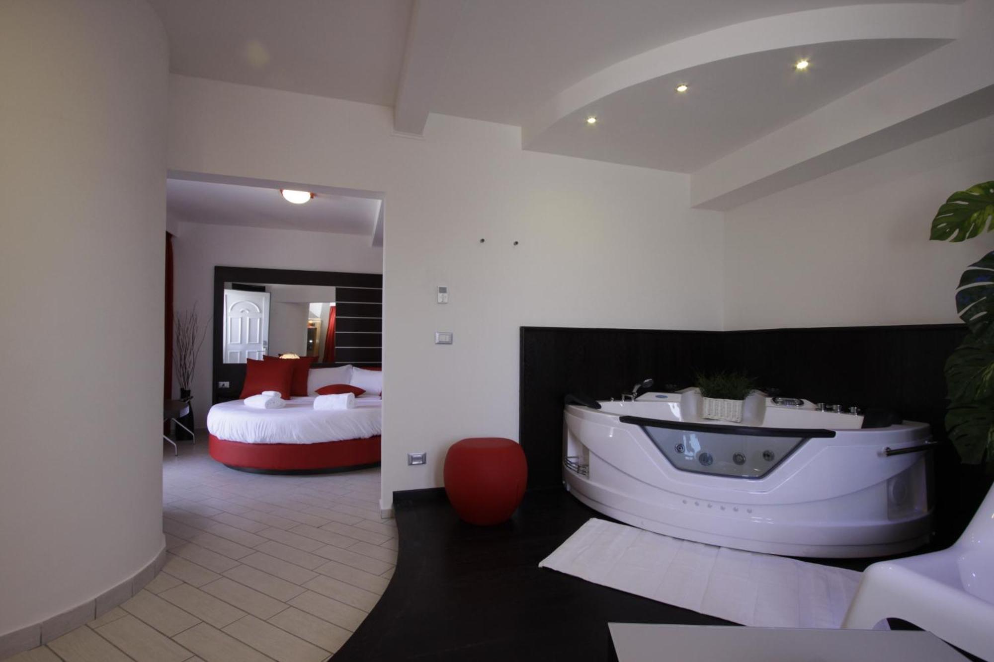 Hotel Paradise Airport Forlì Buitenkant foto