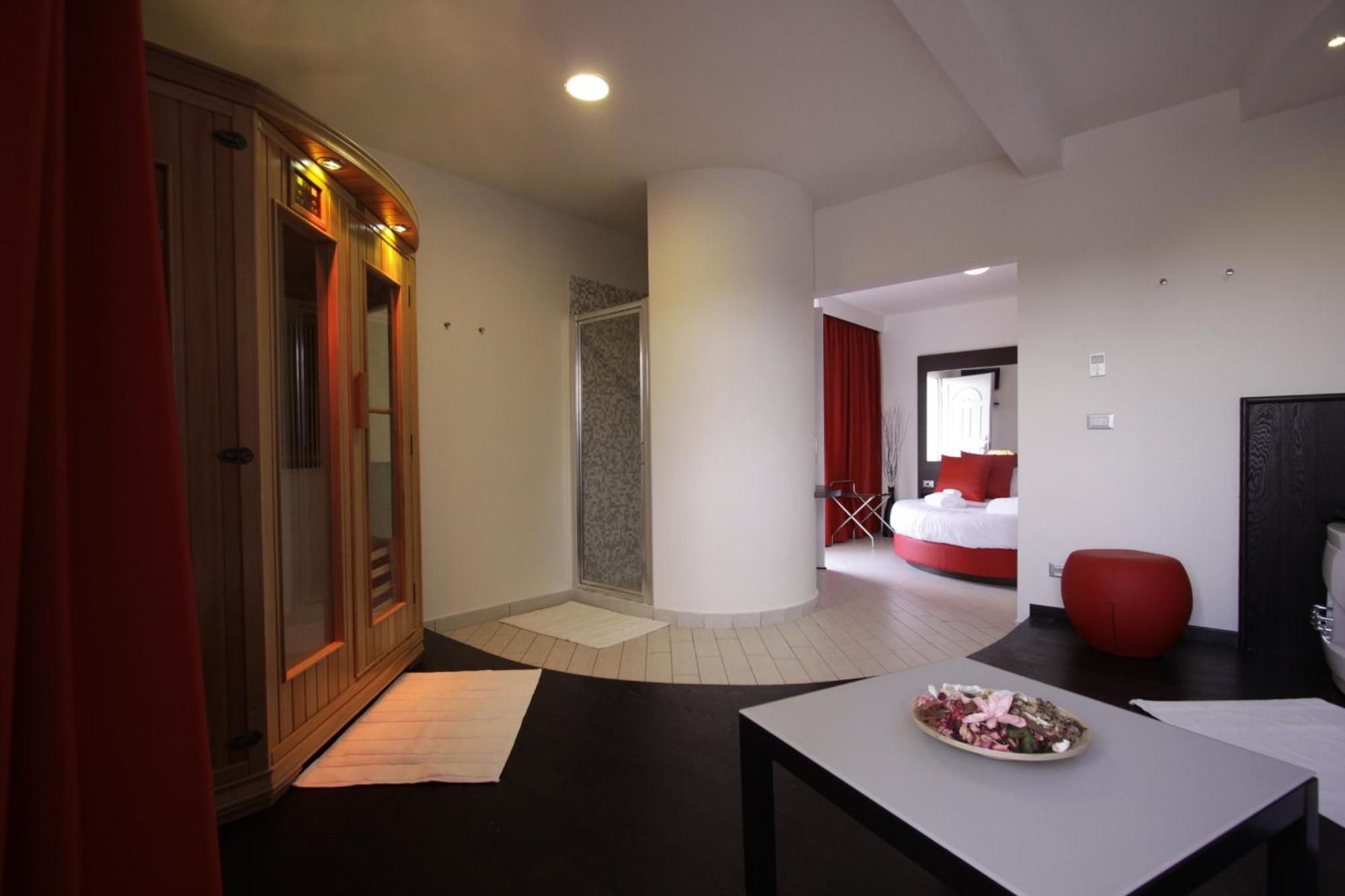 Hotel Paradise Airport Forlì Buitenkant foto